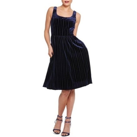 Donna Morgan Velvet Fit & Flare Dress - Picture 3 of 6